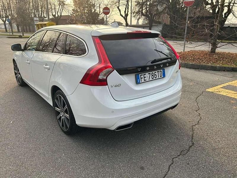 Usata Volvo V60 Summum 120 CV (88 kW) 2016 Station wagon