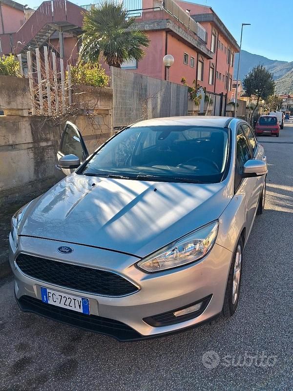 Usata Ford Focus 120 CV (88 kW) 2016 Grigio Berlina
