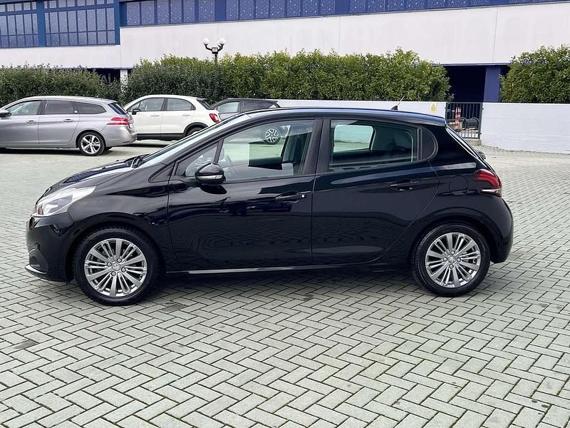 Usata Peugeot 208 Active 75 CV (55 kW) 2016 Nero Utilitaria