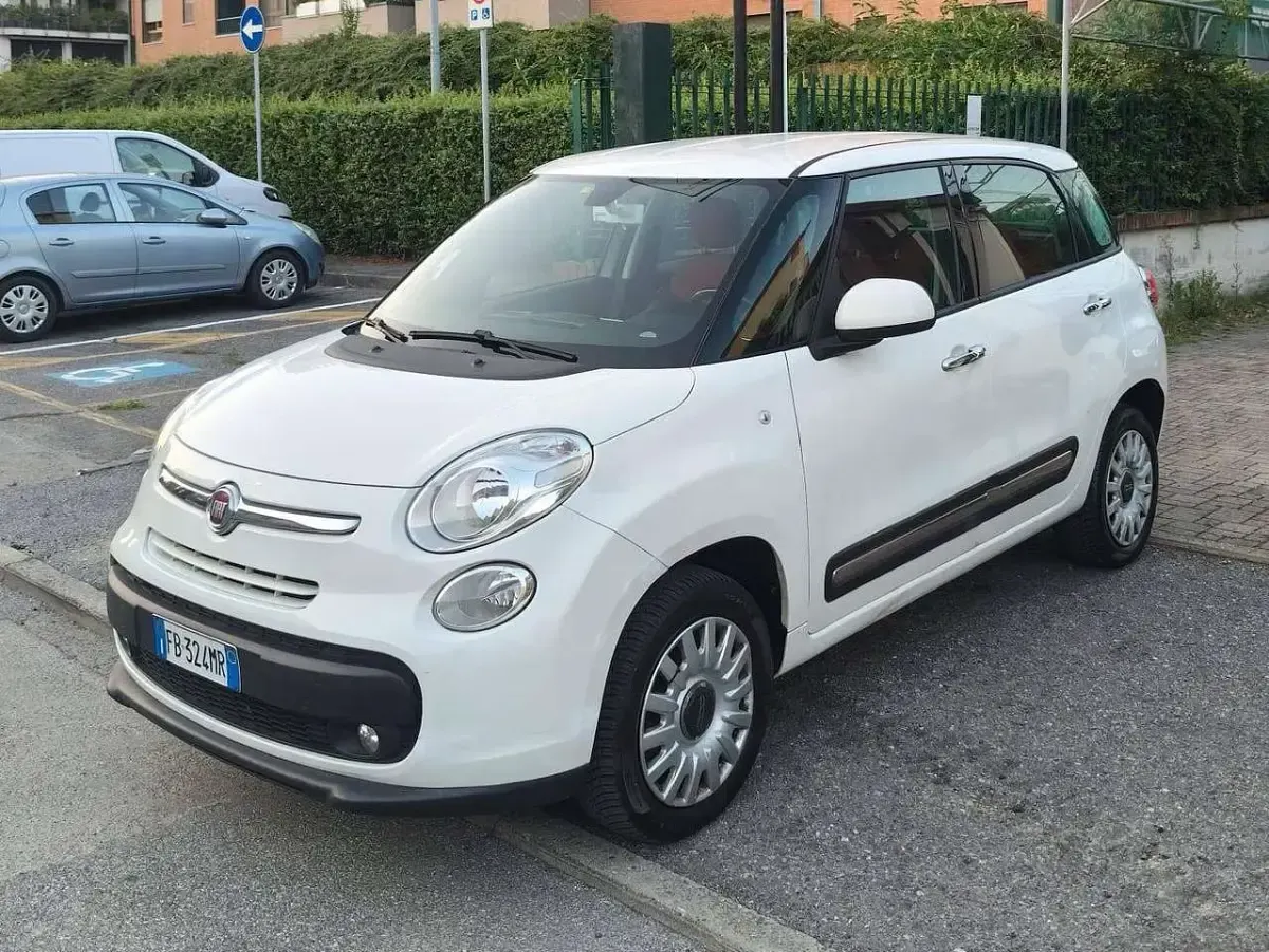 Usata Fiat 500L Lounge 80 CV (58 kW) 2015 Bianco Monovolume