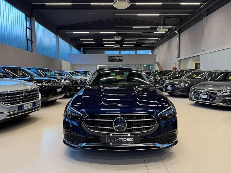 Usata Mercedes E200 Business 197 CV (144 kW) 2021 Blu/azzurro Berlina