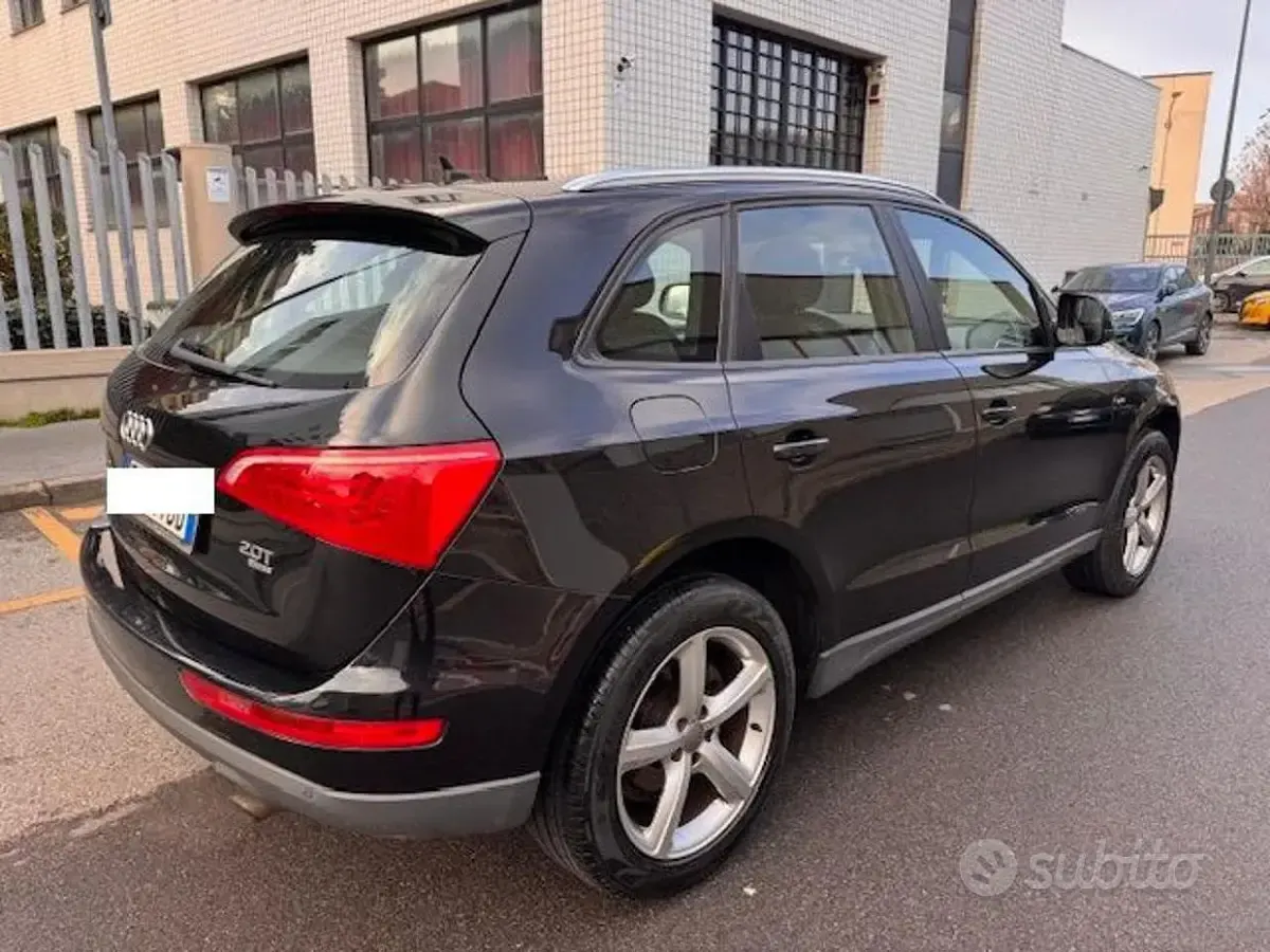 Usata Audi Q5 211 CV (155 kW) 2010 Nero SUV