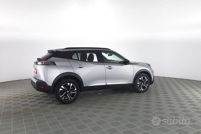 Usata Peugeot 2008 Allure 131 CV (96 kW) 2022 Grigio SUV