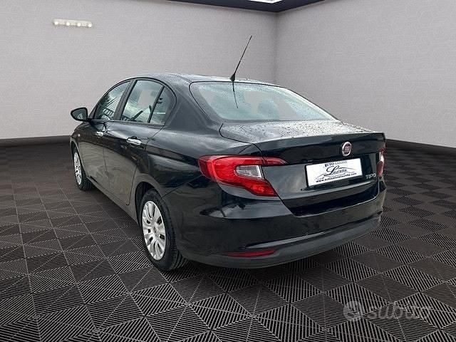 Usata Fiat Tipo Easy 120 CV (88 kW) 2017 Blu Berlina