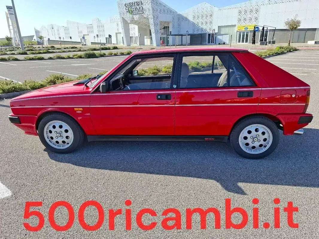 Usata Lancia Delta 166 CV (122 kW) 1990 Rosso Utilitaria