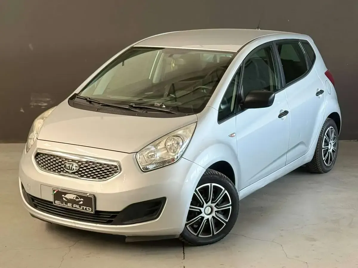 Usata Kia Venga EX 90 CV (66 kW) 2012 Argento Utilitaria