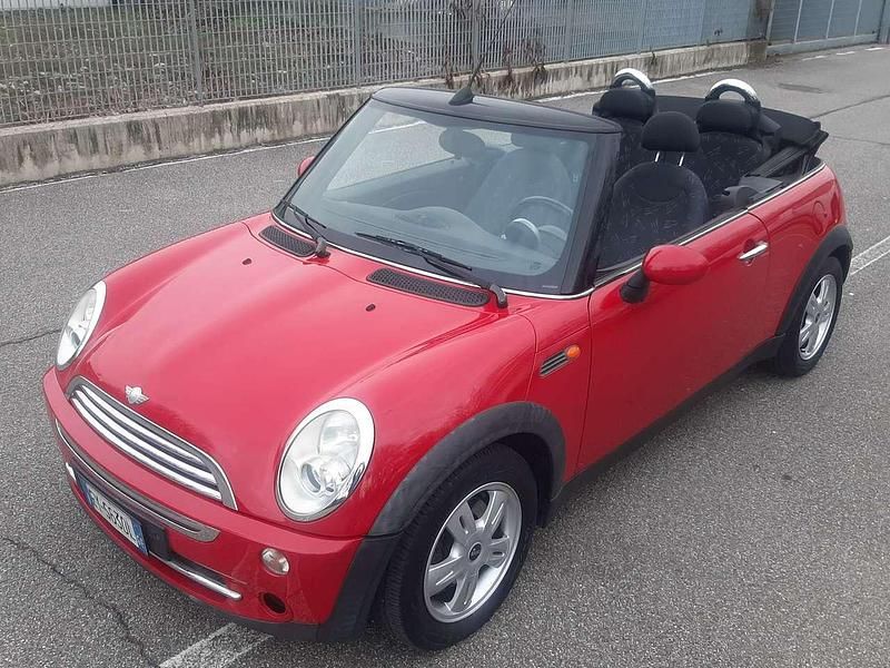 Rosso Usata 2006 Mini One Cabriolet Cabrio | 6000 € (Buon prezzo) - Immagine 1/4