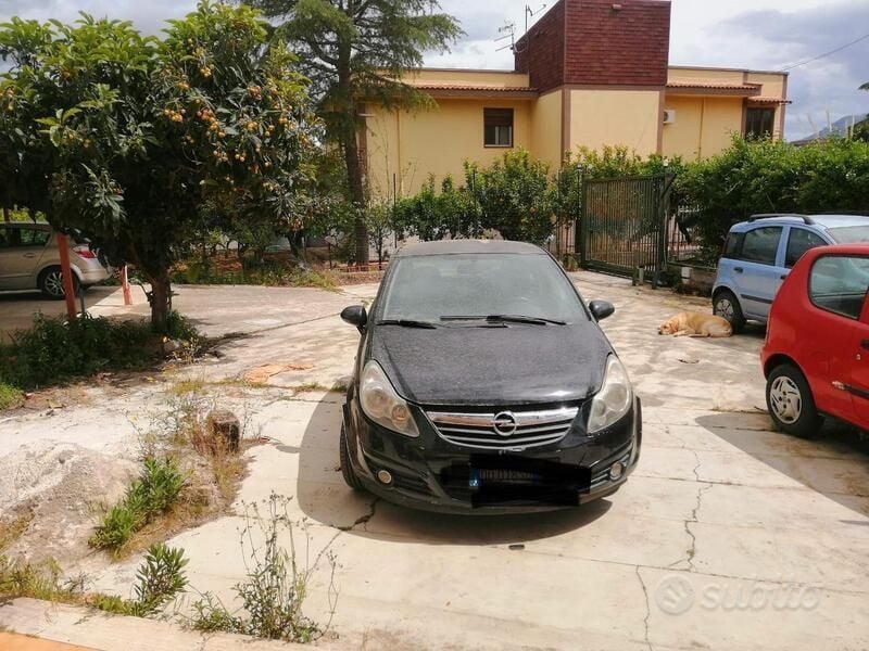 Usata Opel Corsa 90 CV (66 kW) 2008 Nero Utilitaria