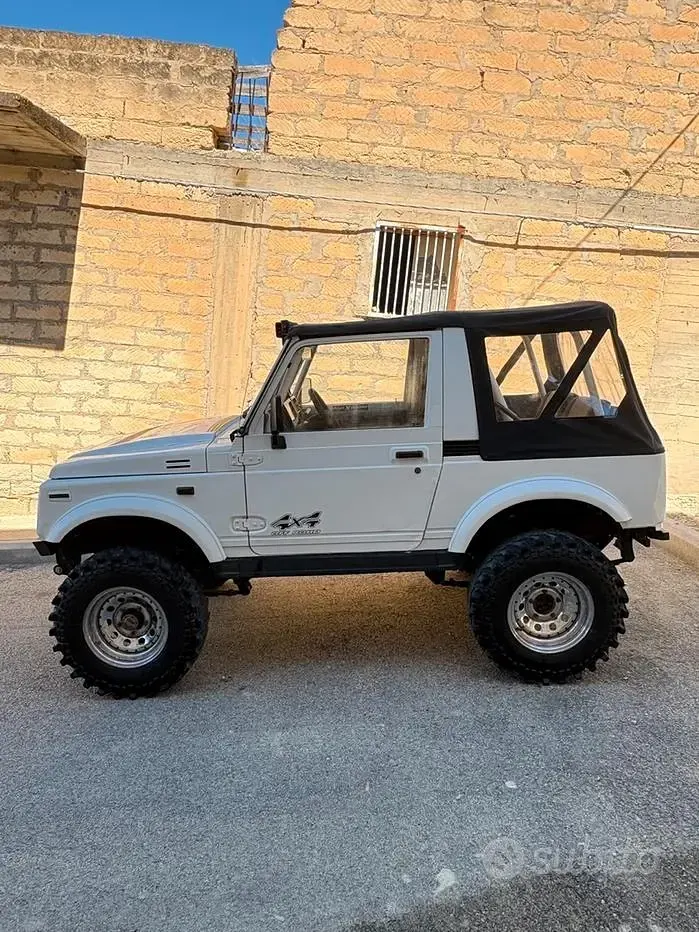 Usata Suzuki Samurai 64 CV (47 kW) 1990 Bianco SUV