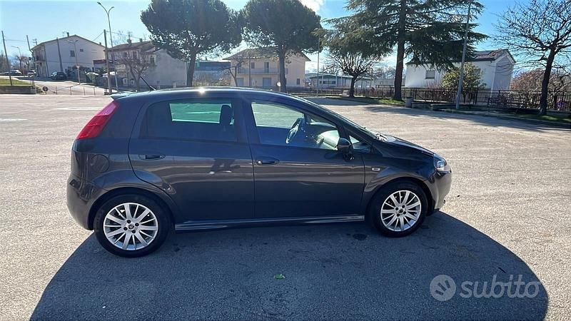 Usata Fiat Grande Punto 90 CV (66 kW) 2008 Utilitaria