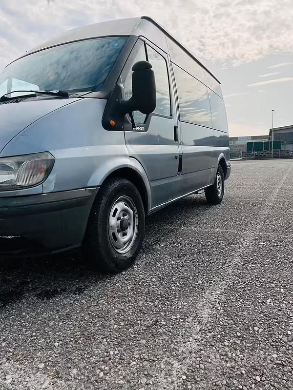 Nuova Ford Transit 2025 Grigio Berlina