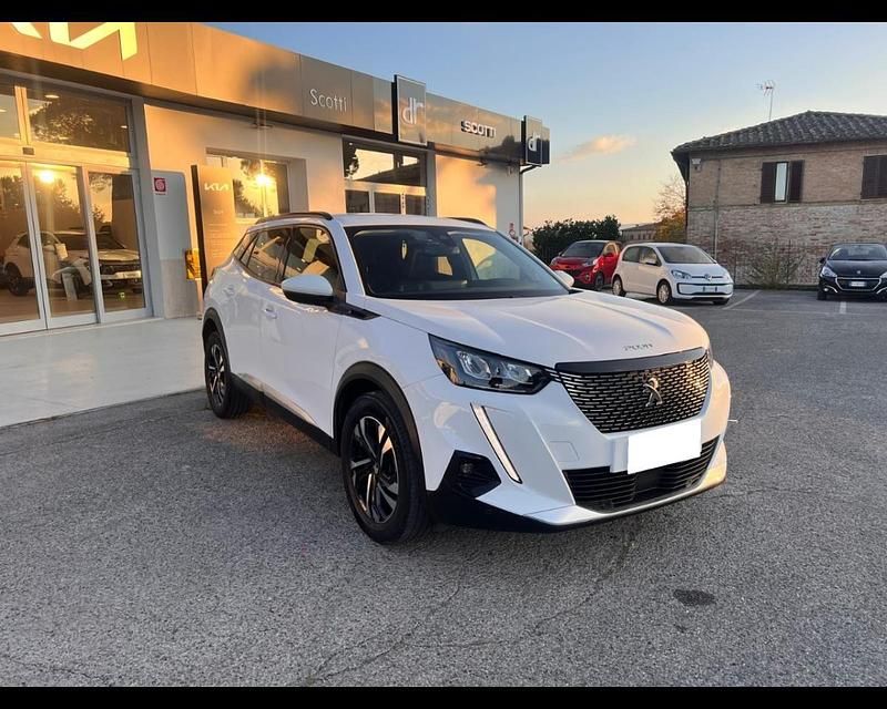 Usata Peugeot 2008 Allure 131 CV (96 kW) 2020 Bianco SUV