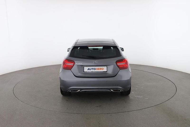 Usata Mercedes A180 110 CV (80 kW) 2018 Grigio
