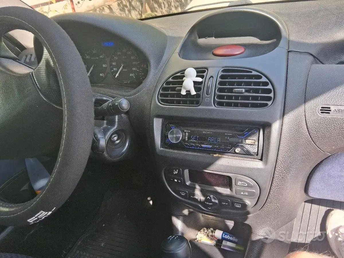 Usata Peugeot 206 68 CV (50 kW) 2004 Grigio Berlina