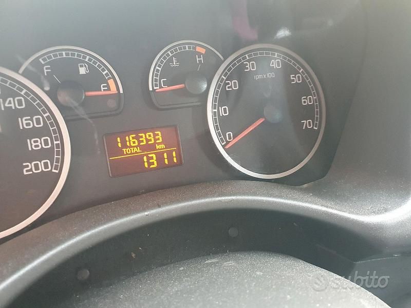 Usata 2009 Fiat Punto Due volumi | 2500 € (Buon prezzo) - Immagine 1/4