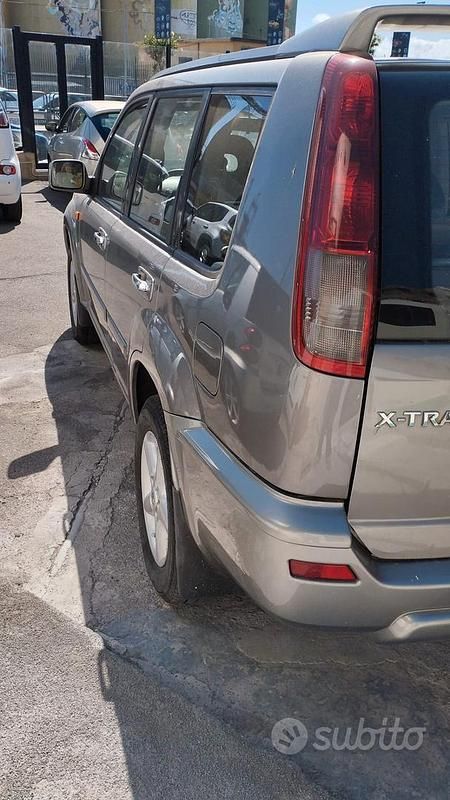Usata Nissan X-Trail 114 CV (83 kW) 2003 Grigio SUV