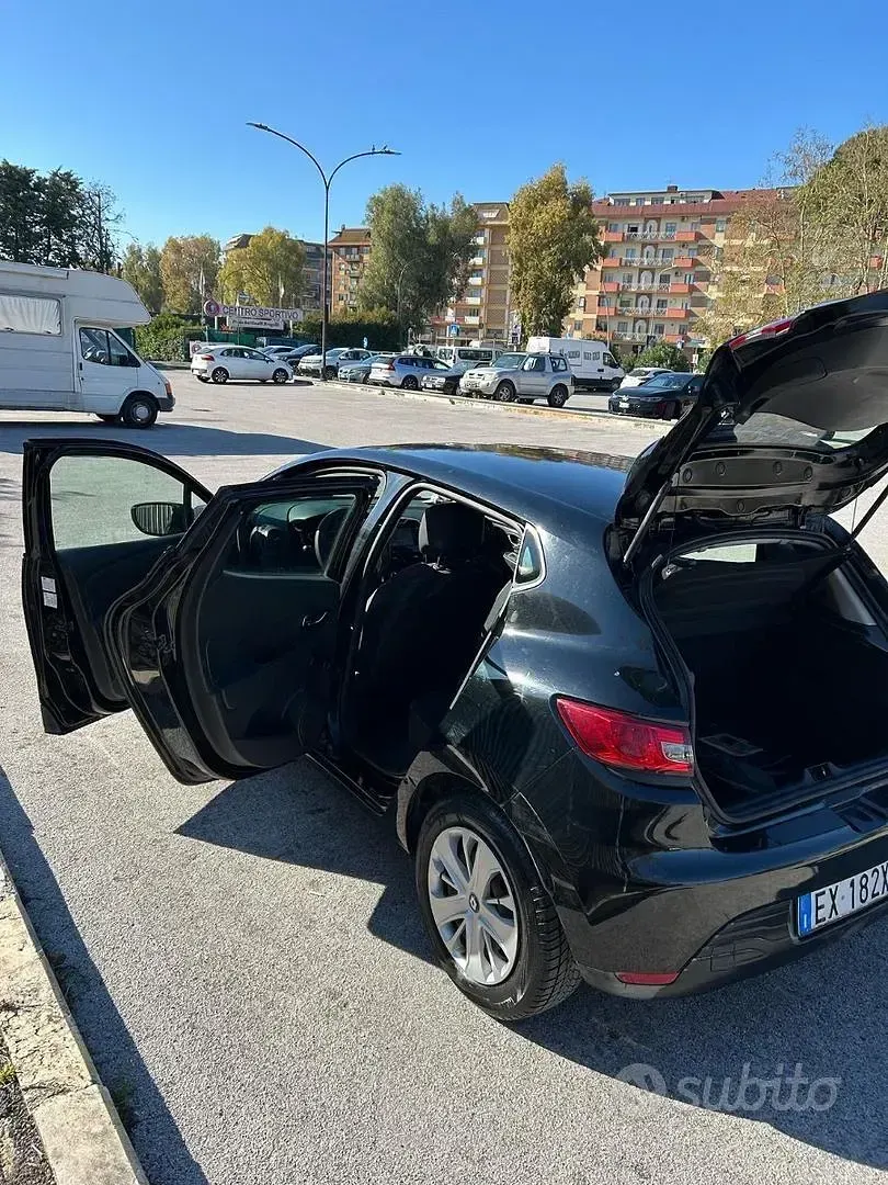 Usata Renault Clio 75 CV (55 kW) 2014 Nero Berlina