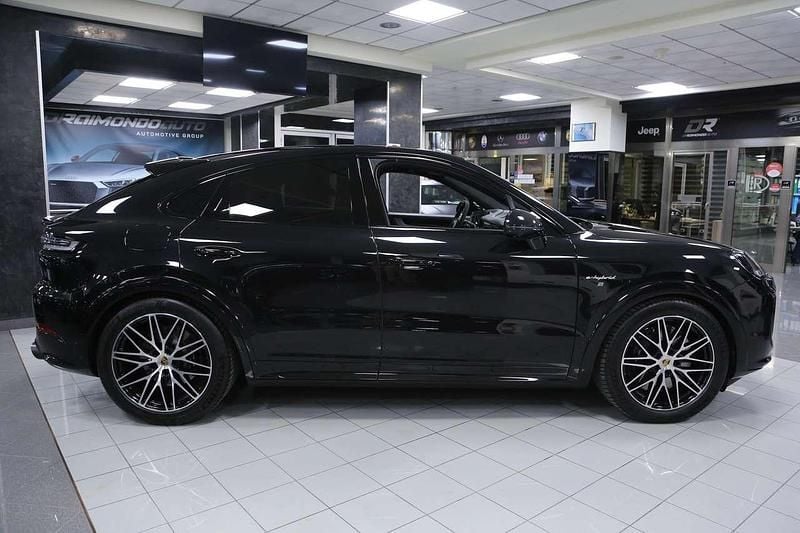 Usata Porsche Cayenne Turbo 600 CV (441 kW) 2024 Nero SUV
