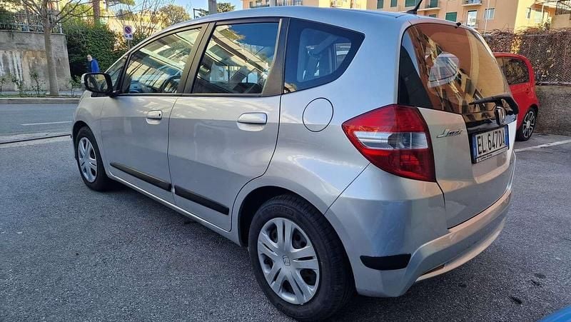 Usata Honda Jazz Elegance 99 CV (72 kW) 2012 Argento Utilitaria