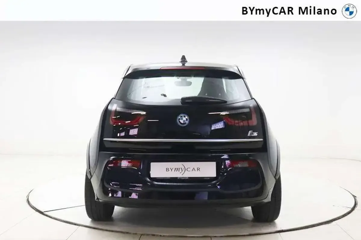 Usata BMW i3 Advantage 135 kW (184 CV) 2022 Imperialblue con accenti froze Utilitaria