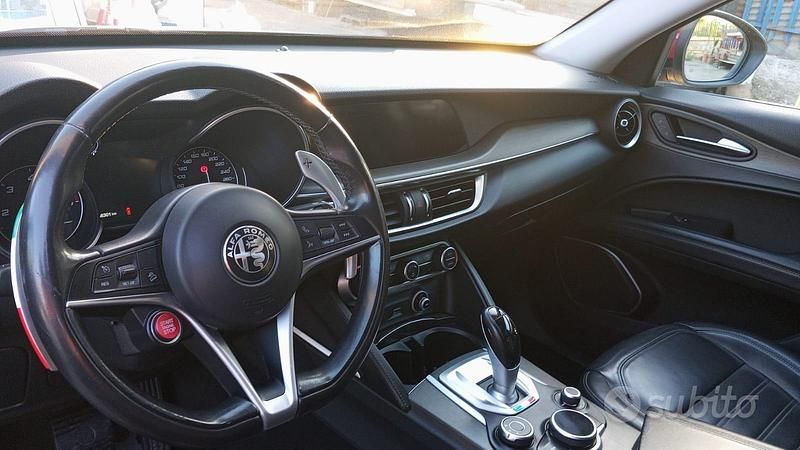 Usata Alfa Romeo Stelvio 210 CV (154 kW) 2017 Grigio SUV