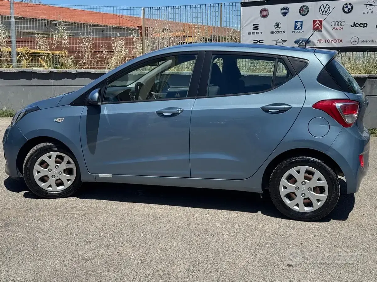 Usata Hyundai i10 Edition 67 CV (49 kW) 2015 Bluazzurro Utilitaria