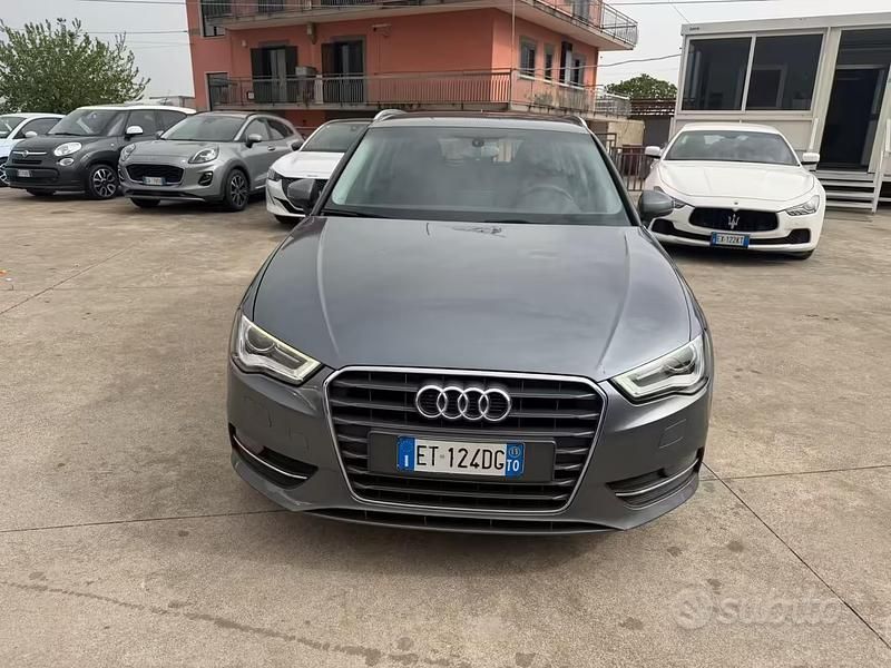 Usata Audi A3 Attraction 104 CV (76 kW) 2013 Grigio Berlina