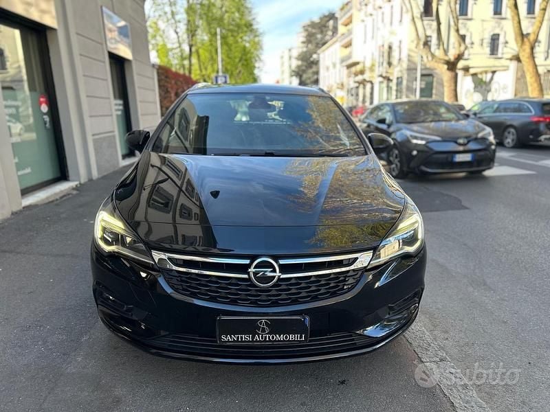 Usata Opel Astra Dynamic 110 CV (80 kW) 2019 Nero Station wagon