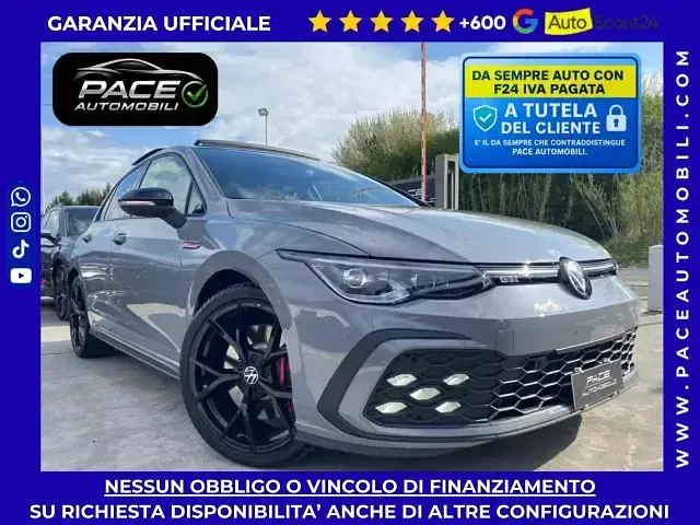 Usata VW Golf VIII GTI 245 CV (180 kW) 2024 Grigio pastello Berlina