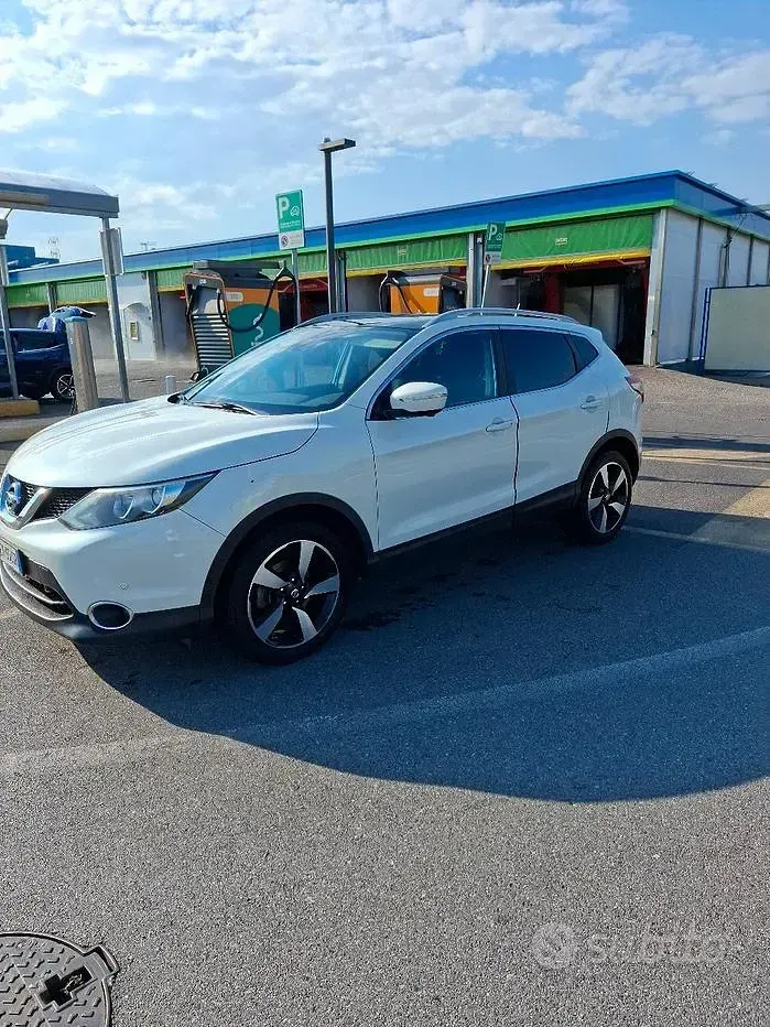 Usata Nissan Qashqai 110 CV (80 kW) 2015 Bianco SUV
