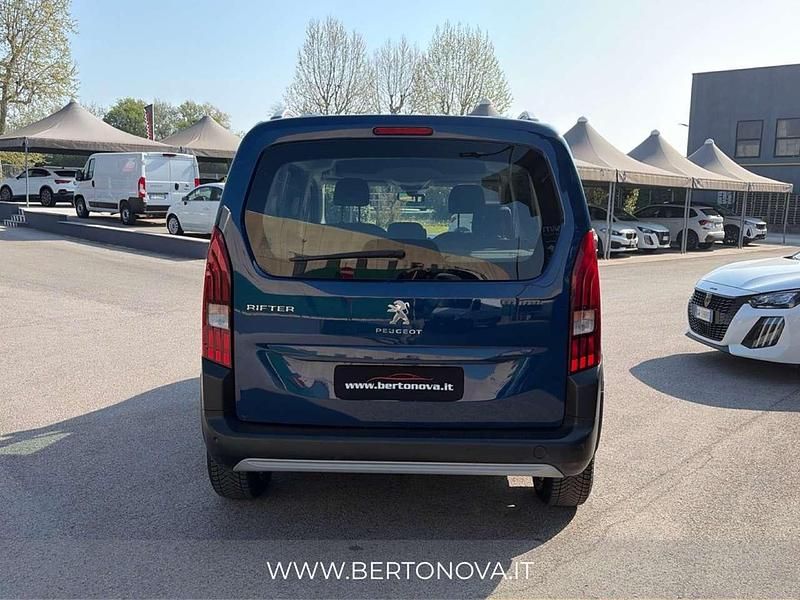 Usata Peugeot Rifter Allure 102 CV (75 kW) 2020 Blu/azzurro Monovolume