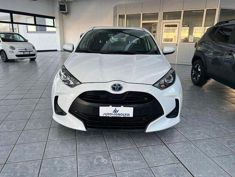 Usata Toyota Yaris 92 CV (67 kW) 2022 Bianco Utilitaria