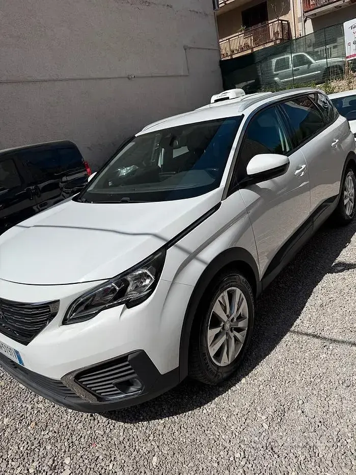 Usata Peugeot 5008 Business-Line 120 CV (88 kW) 2018 Bianco SUV