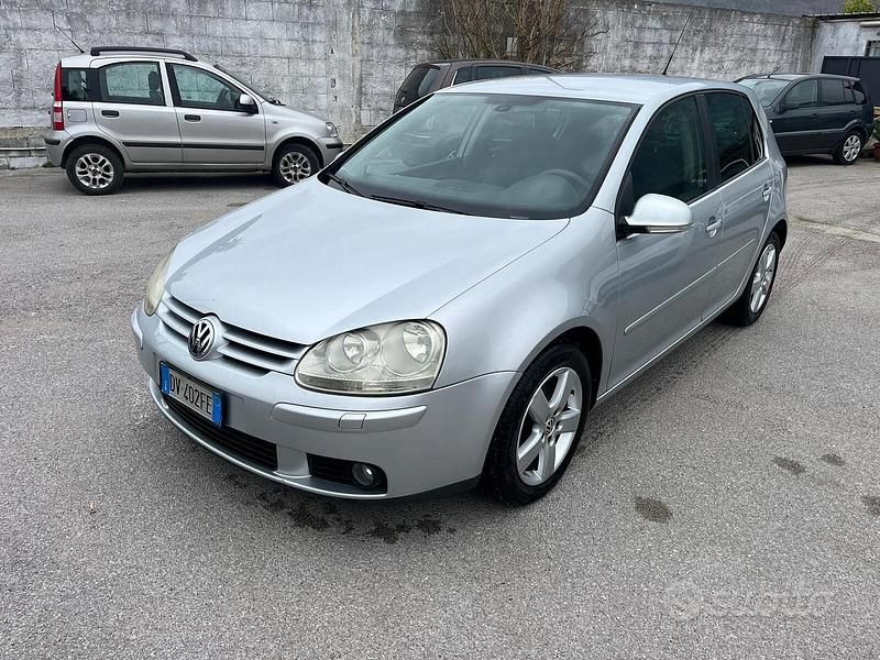 Usata VW Golf VI Sportline 104 CV (76 kW) 2008 Grigio Utilitaria
