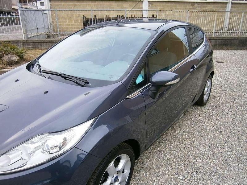 Usata Ford Fiesta Titanium 60 CV (44 kW) 2011 Berlina