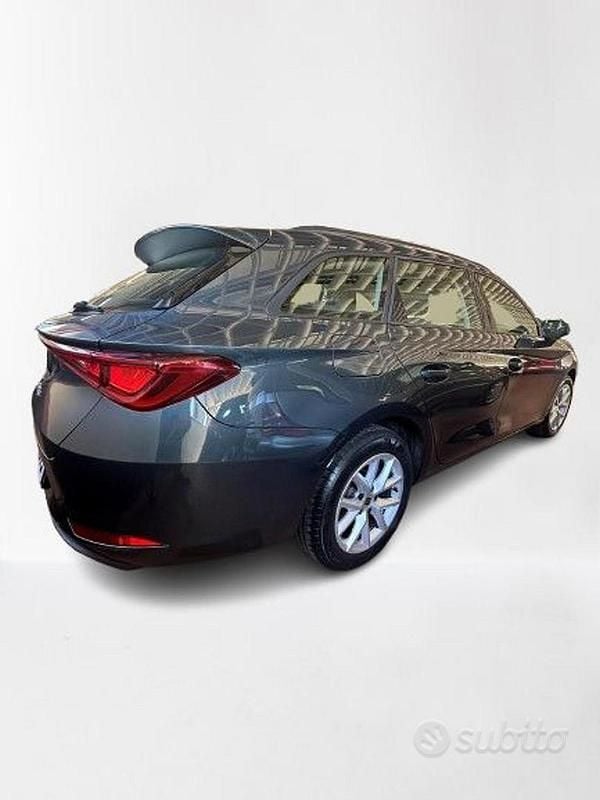 Usata Seat Leon Style 110 CV (80 kW) 2022 Grigio scuro Station wagon