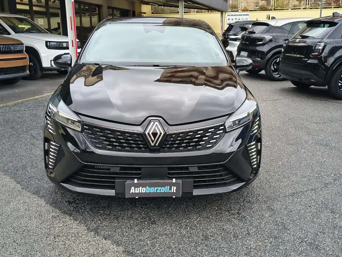 Usata Renault Clio V Techno 90 CV (66 kW) 2025 Nero metallizzato Berlina
