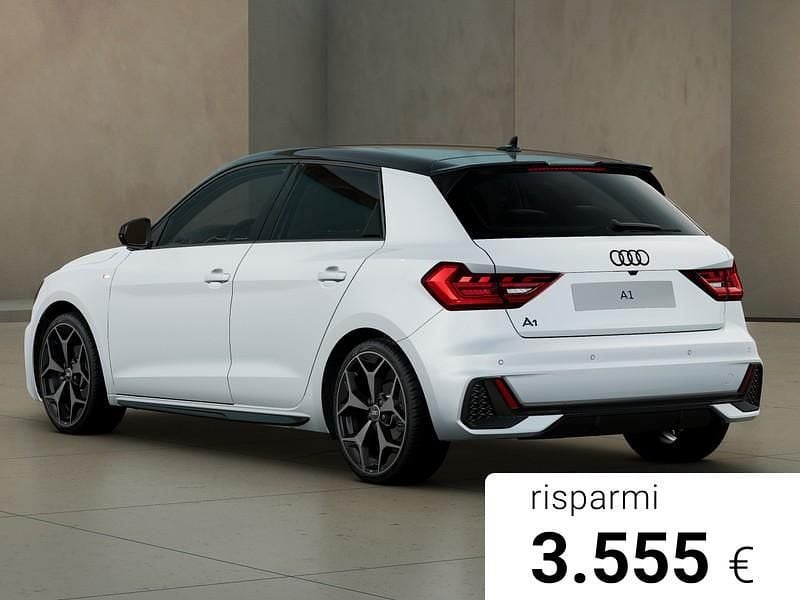Nuova Audi A1 Sportback Comfort 116 CV (85 kW) 2025 Bianco ghiacciaio metallizzato nero mito Utilitaria