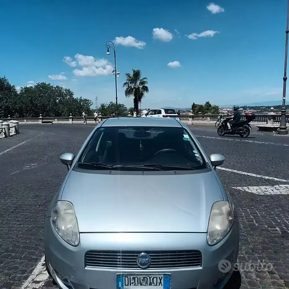 Usata Fiat Grande Punto 77 CV (56 kW) 2007 Grigio Utilitaria