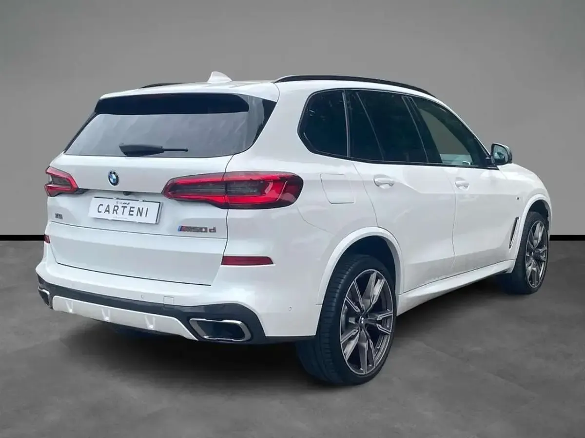 Usata BMW X5 400 CV (294 kW) 2021 Mineral white metallizzato SUV