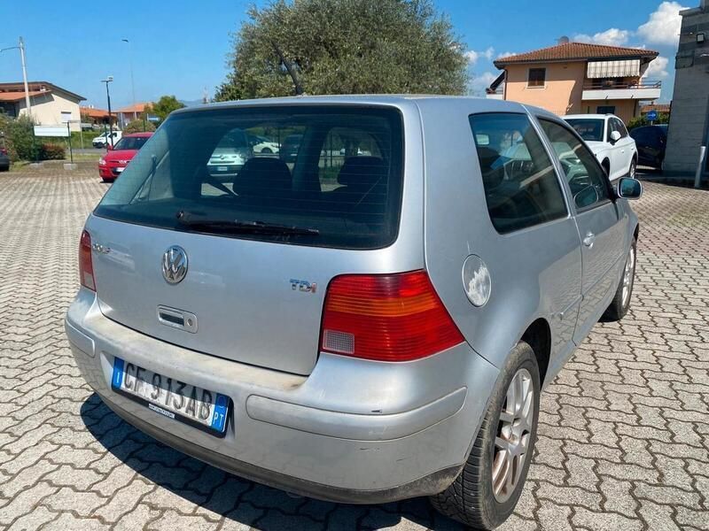 Usata VW Golf IV 110 CV (80 kW) 2000 Grigio Berlina