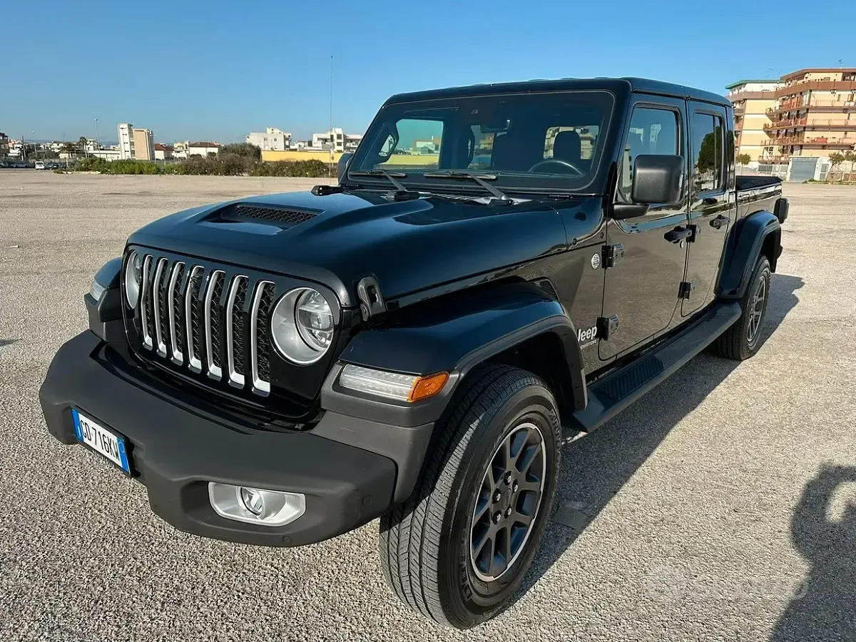 Usata Jeep Gladiator 264 CV (194 kW) 2021 Nero Pick-up