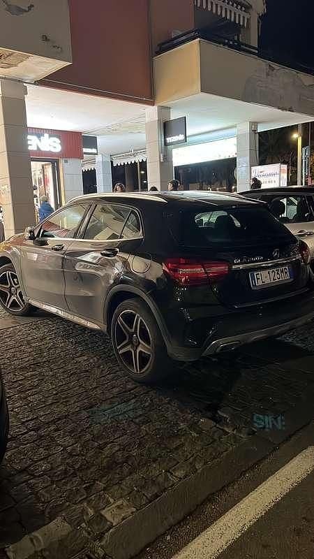Usata Mercedes GLA200 136 CV (100 kW) 2017 Nero SUV