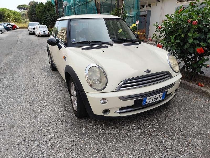 Usata Mini ONE 90 CV (66 kW) 2005 Utilitaria