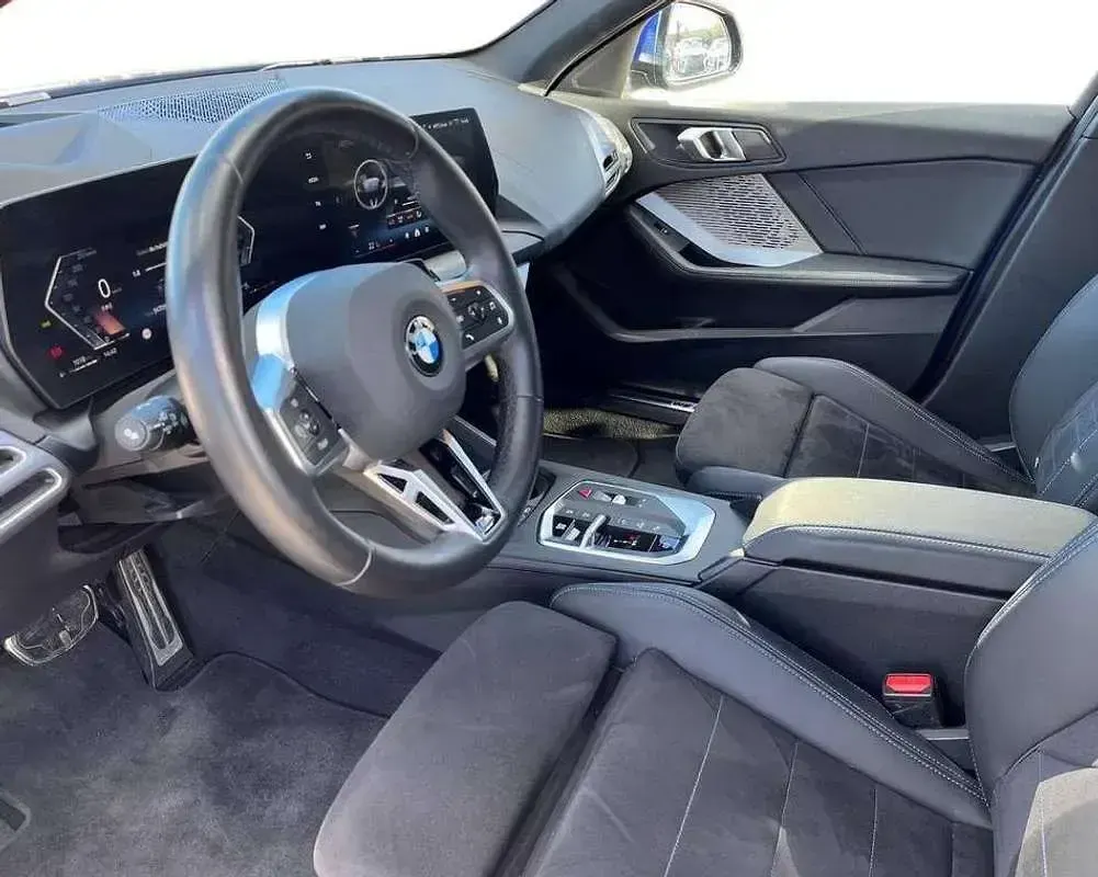 Usata BMW 120 M Sport 163 CV (119 kW) 2024 Blu/azzurro Utilitaria