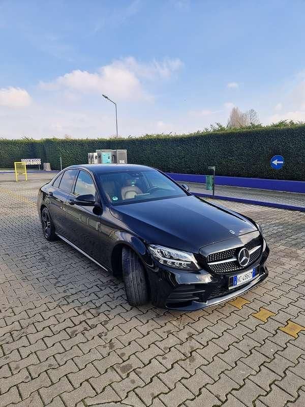 Usata Mercedes C200 AMG line 184 CV (135 kW) 2019 Berlina