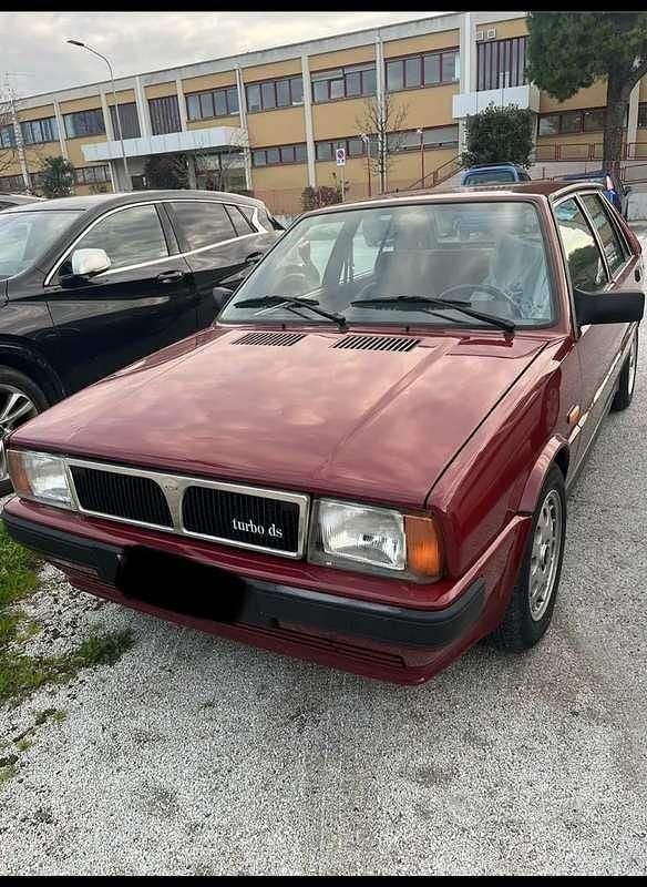 Usata Lancia Delta 80 CV (58 kW) 1991 Utilitaria