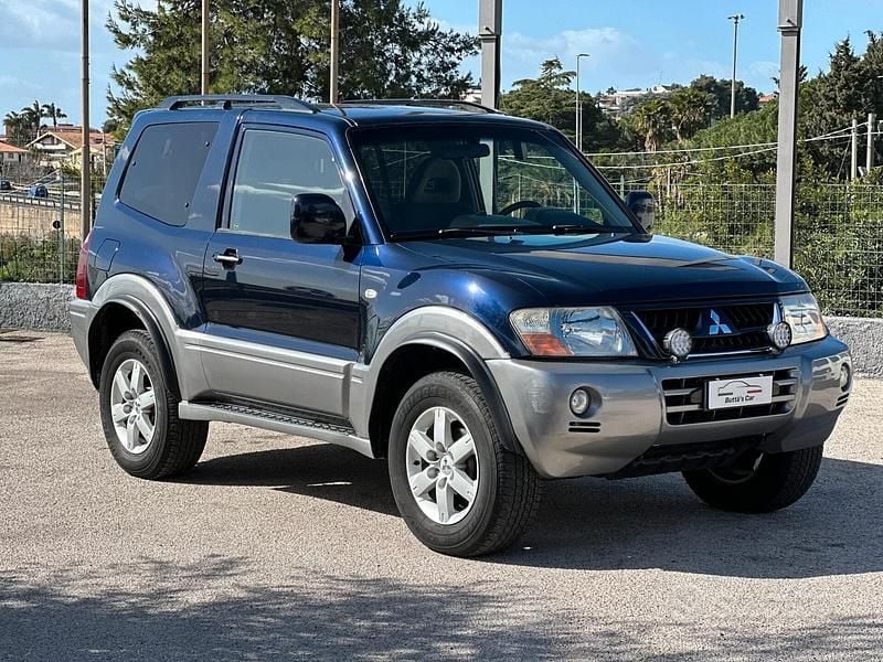 Usata Mitsubishi Pajero Intense 160 CV (117 kW) 2005 Blu SUV