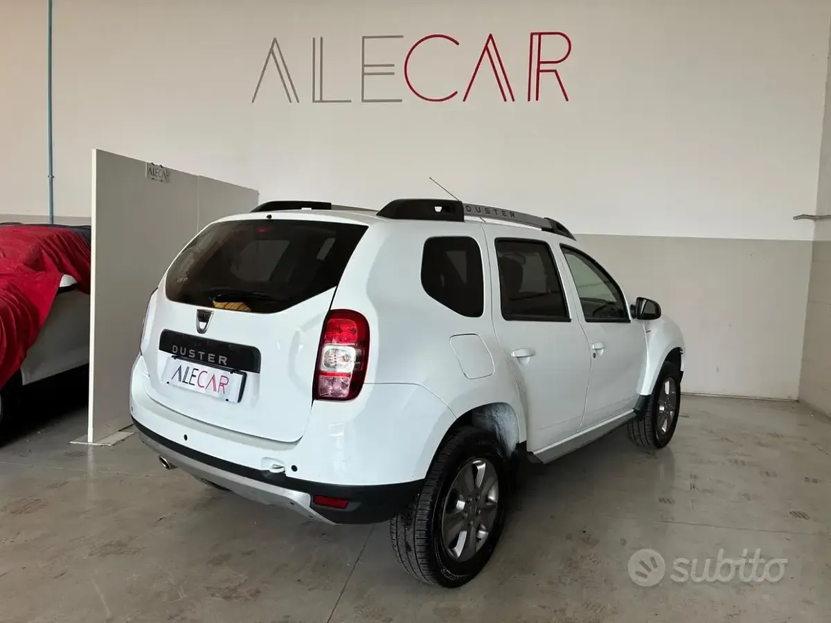 Usata Dacia Duster Lauréate 114 CV (83 kW) 2017 Bianco SUV