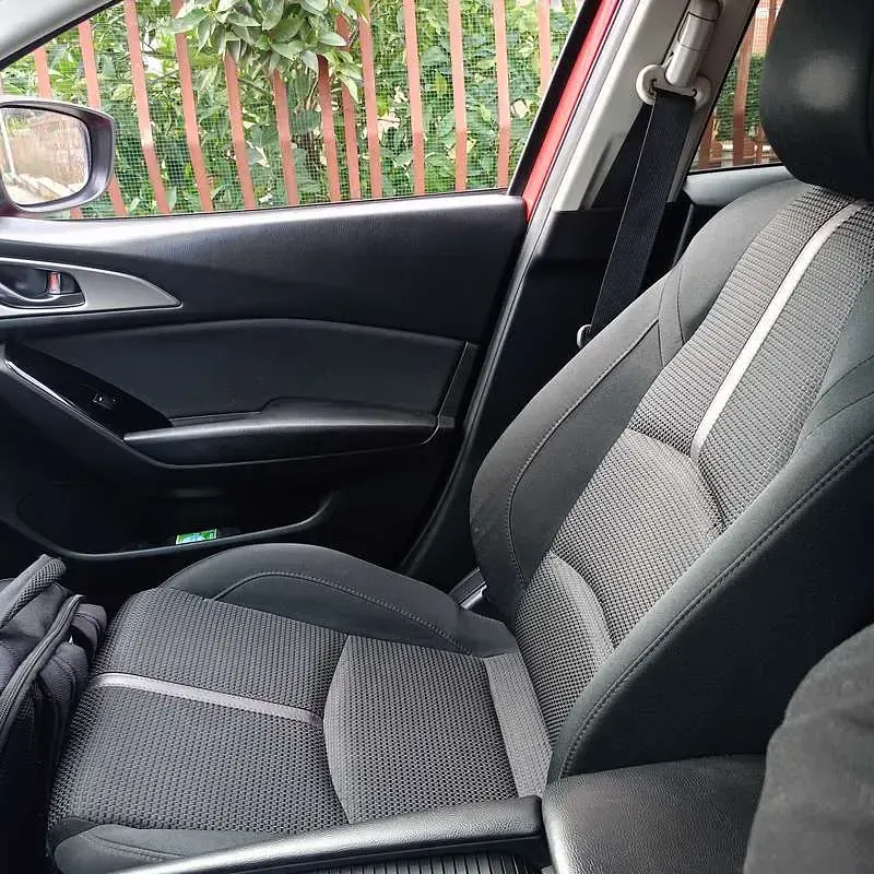 Usata Mazda 3 Exceed 105 CV (77 kW) 2018 Rosso Berlina